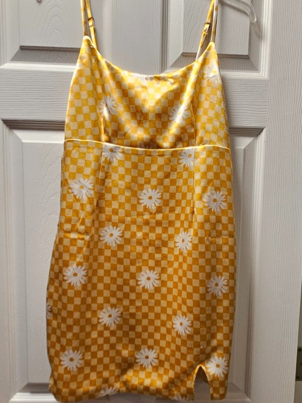 wild fable yellow checkered with white daises satin mini dress.